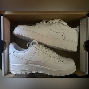 Nike Airforce 1 ‘07 - Unisex white sneakers brand new